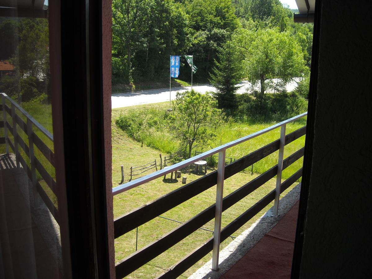 Motel Sretno Good Luck Trnovo Exterior foto